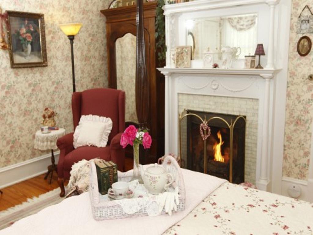 Belle Hearth Bed And Breakfast 韦恩斯伯勒 客房 照片