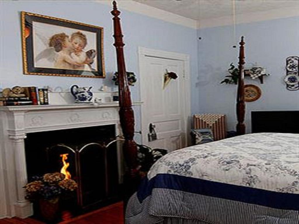 Belle Hearth Bed And Breakfast 韦恩斯伯勒 客房 照片