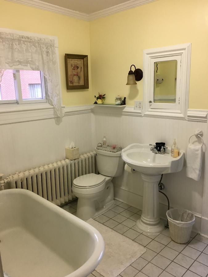 Belle Hearth Bed And Breakfast 韦恩斯伯勒 外观 照片